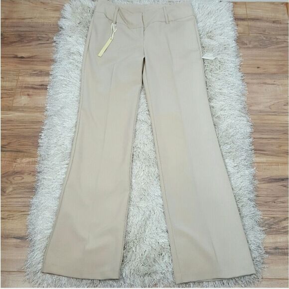 Women's Formal Work Pantsuits Size Medium Beige Straight Leg - Picture 1 of 5